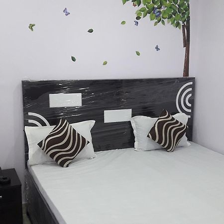 Oyo Rajdhani Guest House Faridabad Eksteriør bilde