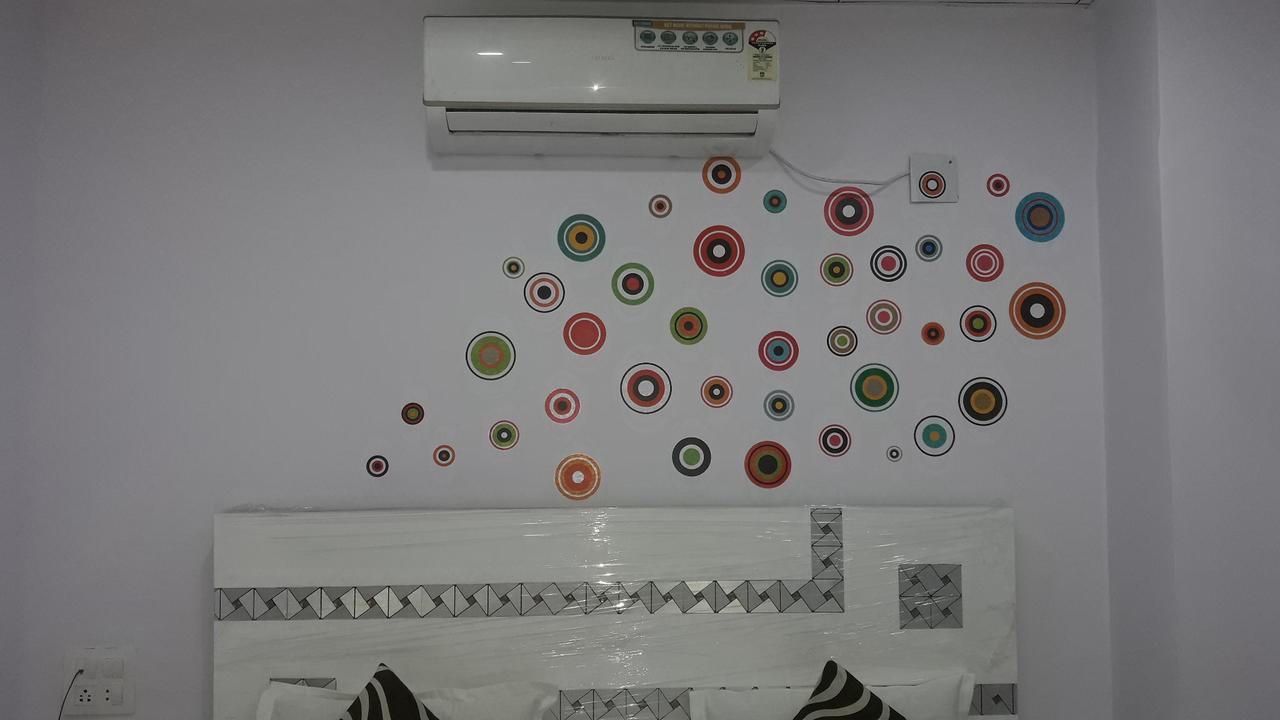 Oyo Rajdhani Guest House Faridabad Eksteriør bilde