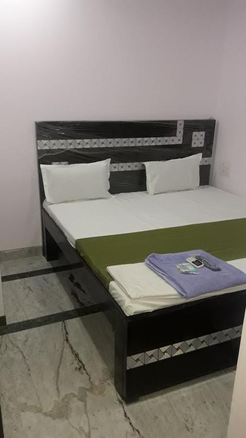 Oyo Rajdhani Guest House Faridabad Eksteriør bilde